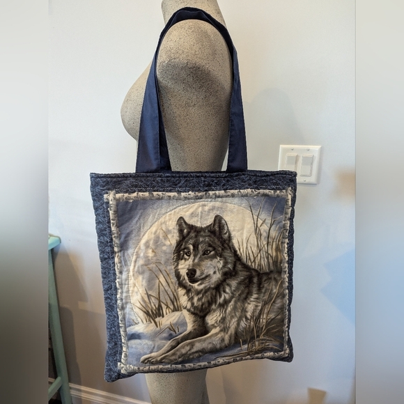 Handmade Quilted Wolf Shoulder Tote Bag blue Cotton, New - Picture 6 of 9